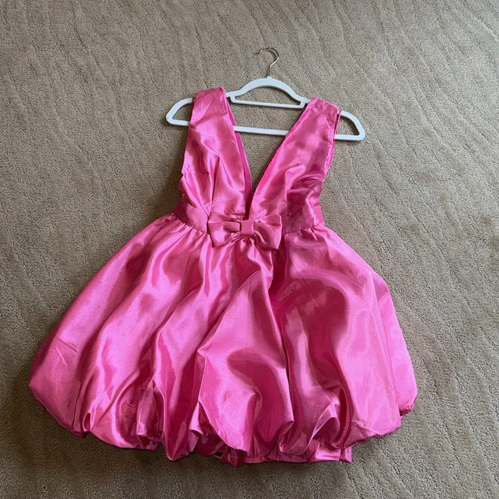 Mable Wrenley Bow‎ Detail Bubble Hem Mini Dress - Picture 6 of 17